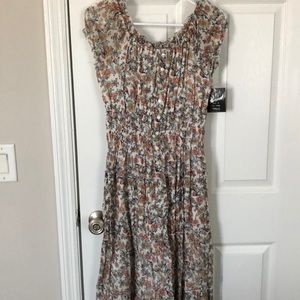 Cute Peasant Dress! Size small!